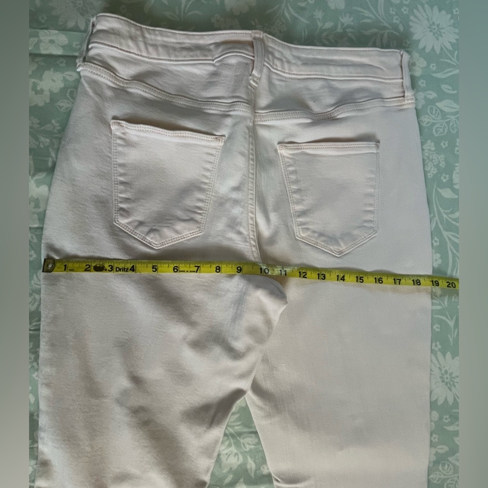 Universal Thread Pale Pink Jeans size 12/31R
EUC - Picture 12 of 15
